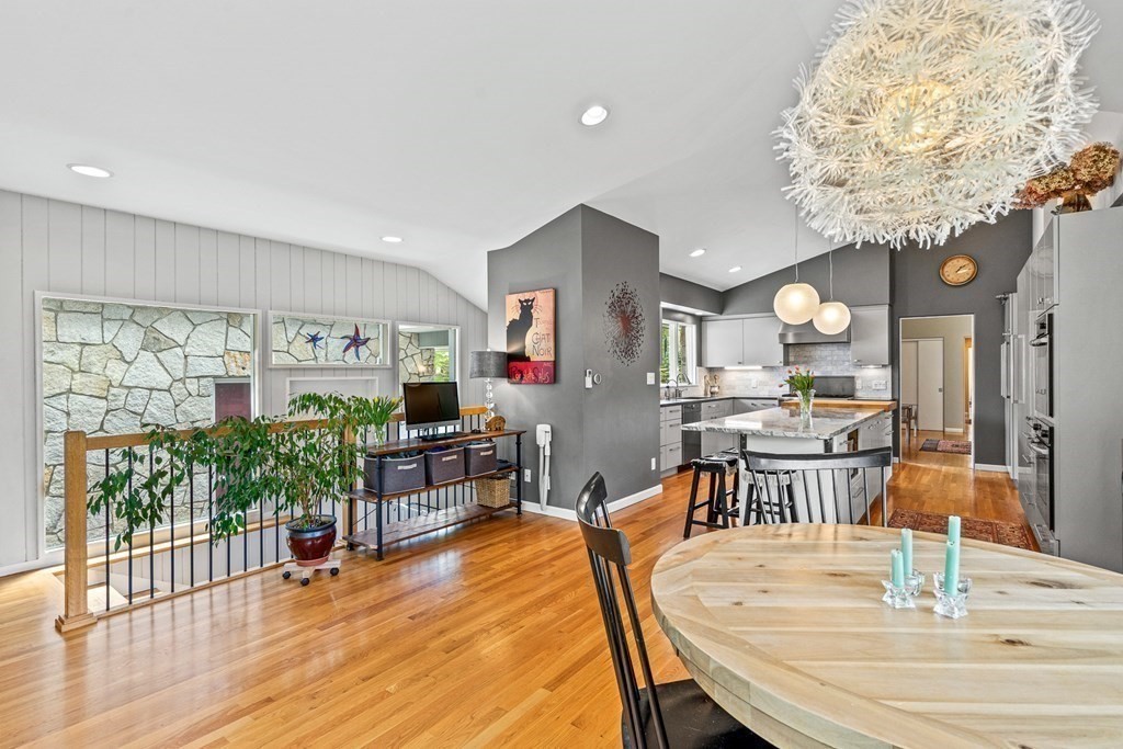 8 Warwick Circle Andover, MA 01810 - Photo 8 of 42