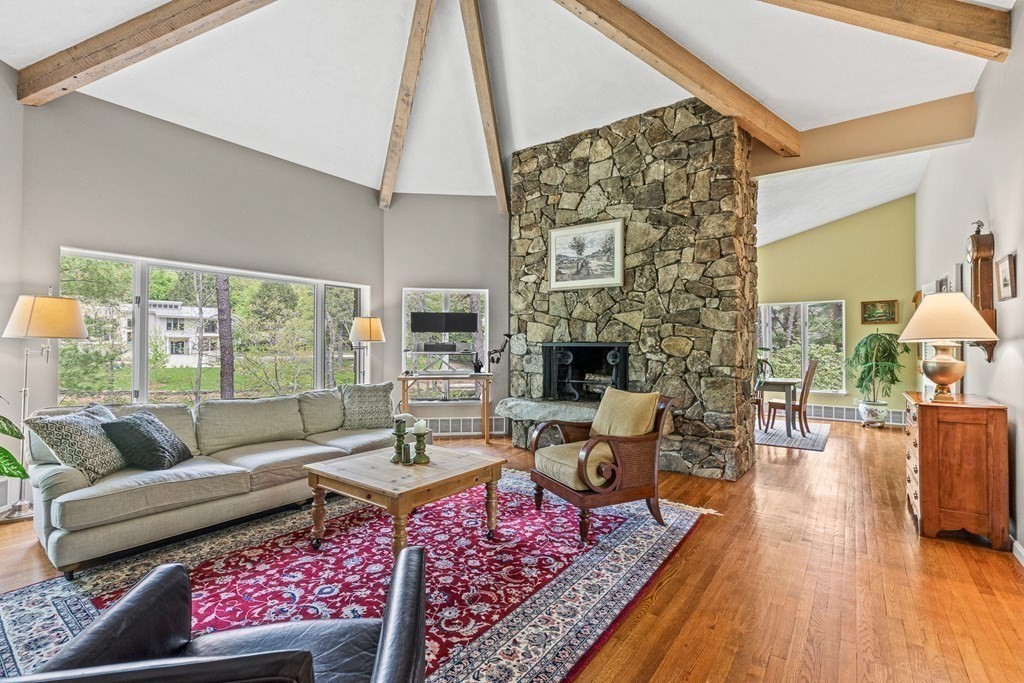 8 Warwick Circle Andover, MA 01810 - Photo 10 of 42