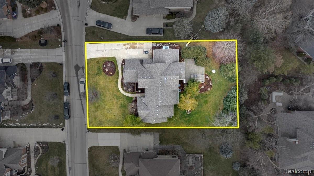 1982 Rainbow Drive Rochester, MI 48306 - Photo 10 of 49 10-DJI_0367 copy.jpg