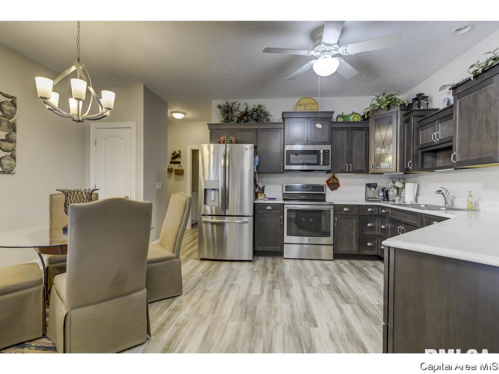 814 Colorado Court Springfield, IL 62711 - Photo 11 of 36