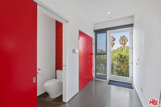 $1,099,000 | 611 North Bronson Avenue, Unit 10, Los Angeles, CA 90004