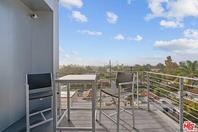 $1,099,000 | 611 North Bronson Avenue, Unit 10, Los Angeles, CA 90004