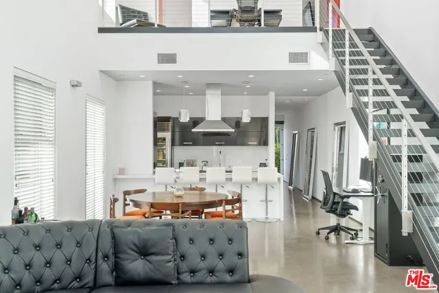 $1,099,000 | 611 North Bronson Avenue, Unit 10, Los Angeles, CA 90004