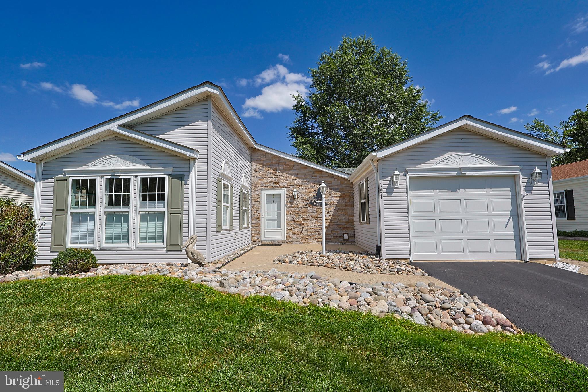 191 Cardinal Ct South