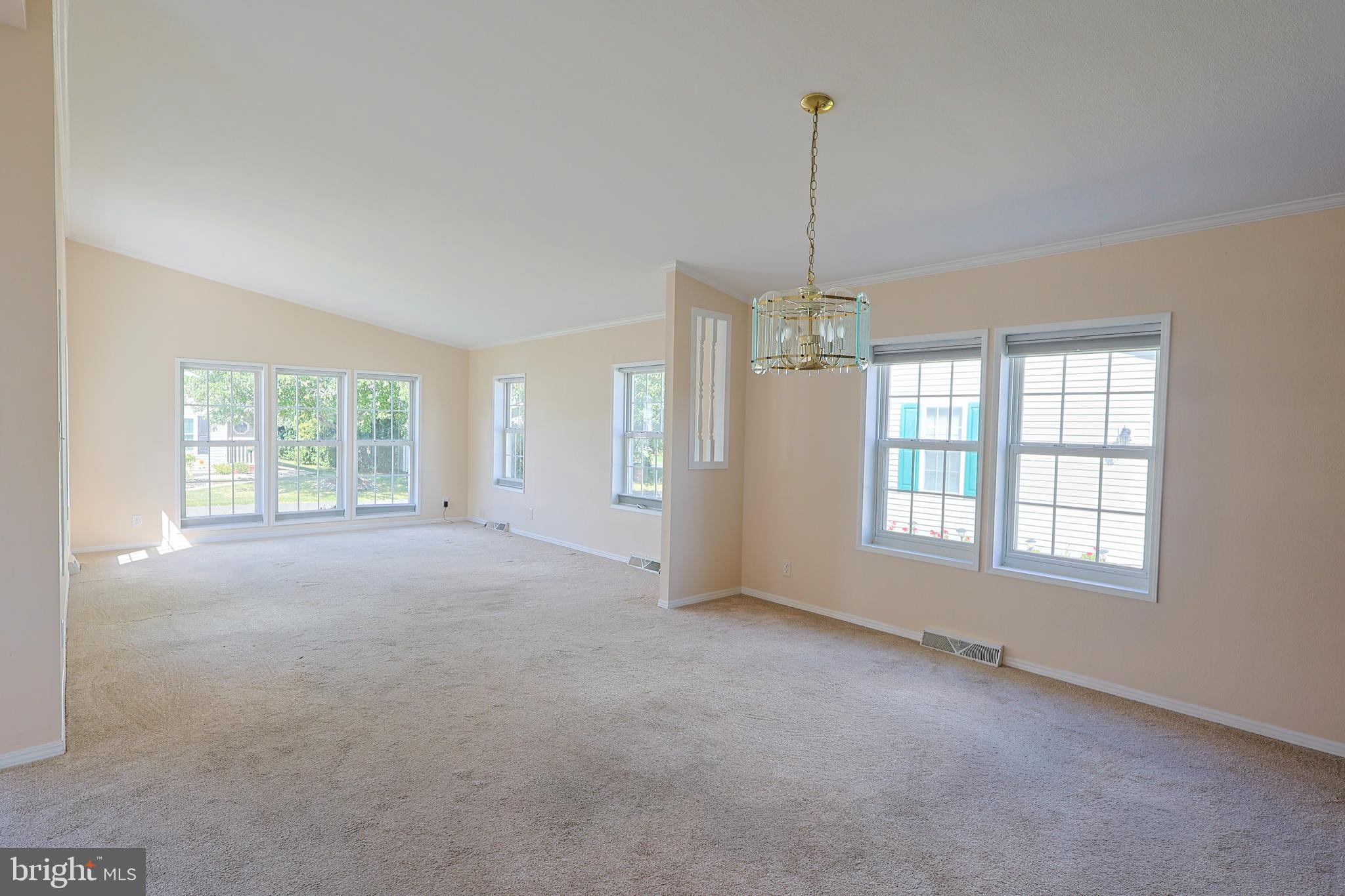 191 Cardinal Court South New Hope, PA 18938 - Photo 6 of 20 Living / Dining Room