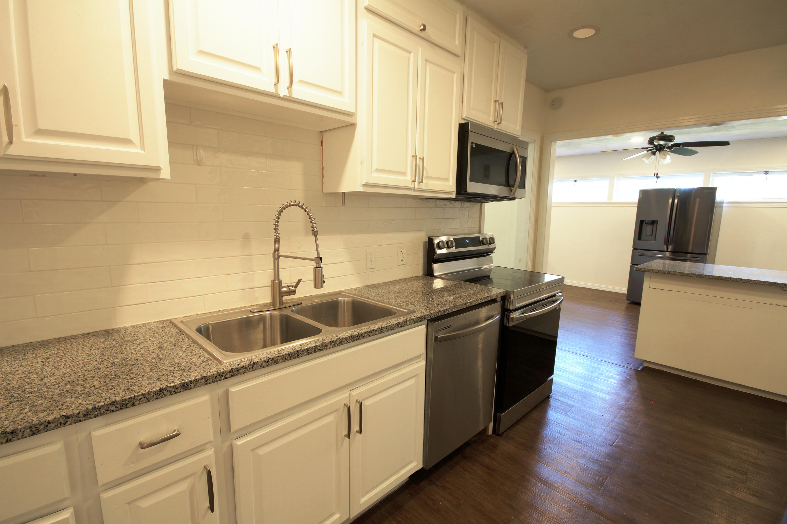3104 29th Street Lubbock, TX 79410 - Photo 5 of 16 kitchen c