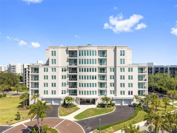 $1,625,000 | 8 Palm Ter., Unit 201, Clearwater, FL 33756