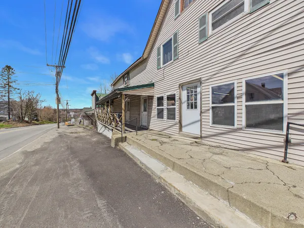 $279,900 | 46 Bridge Street, Benton, ME 04901