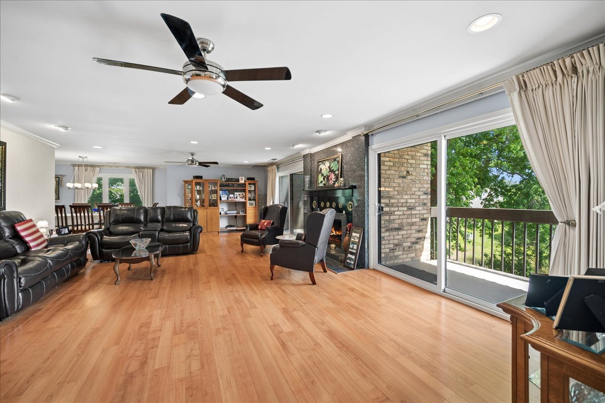 3741 Mission Hills Road, Unit 201 Northbrook, IL 60062 - Photo 5 of 26