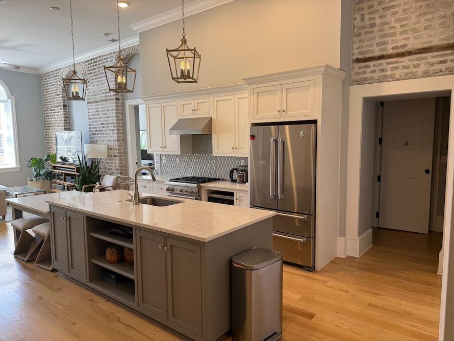 28 Broad Street, Unit 202 Charleston, SC 29401 - Photo 2 of 11 Kitchen