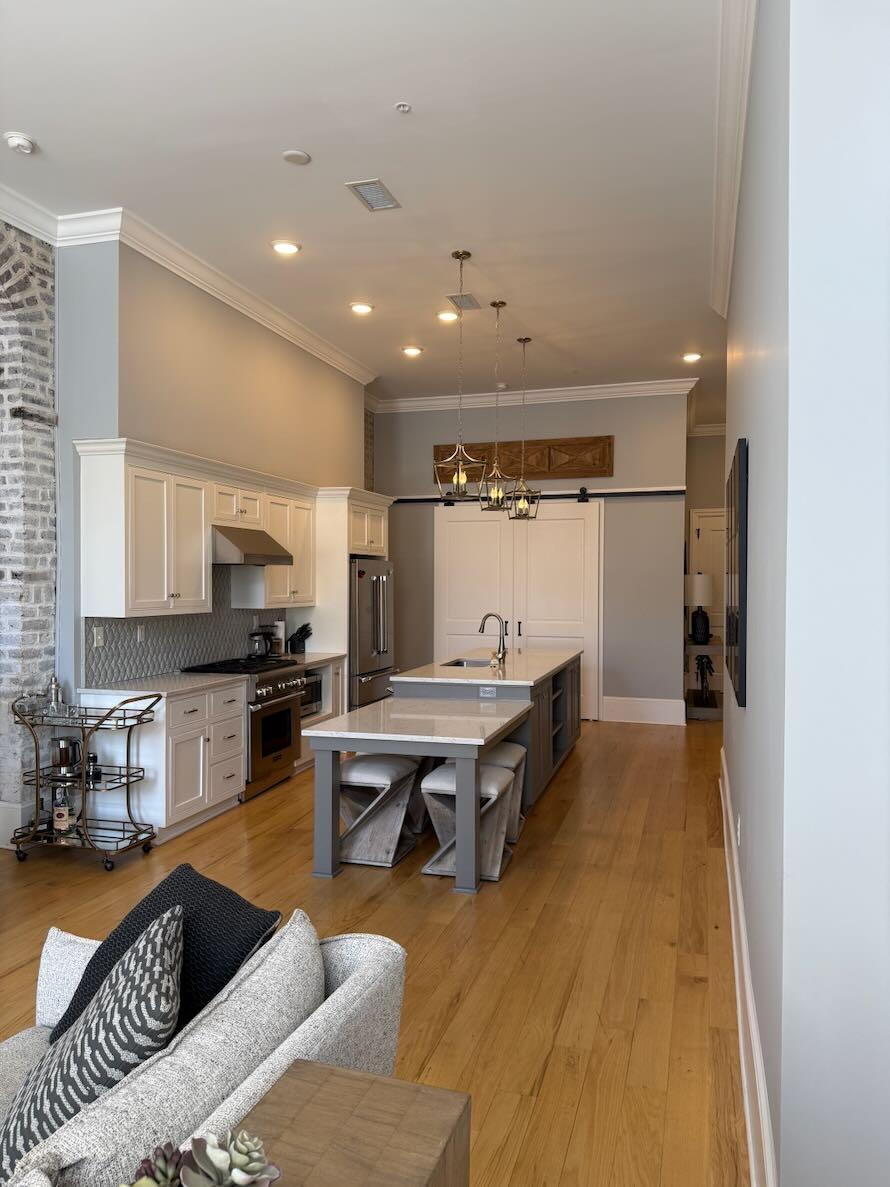 28 Broad Street, Unit 202 Charleston, SC 29401 - Photo 4 of 11 Kitchen 2