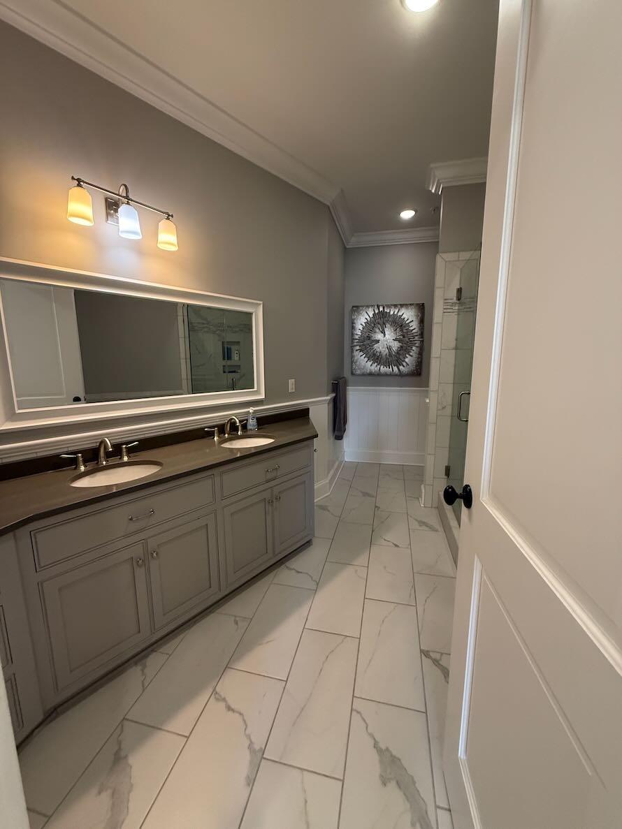28 Broad Street, Unit 202 Charleston, SC 29401 - Photo 7 of 11 Bath