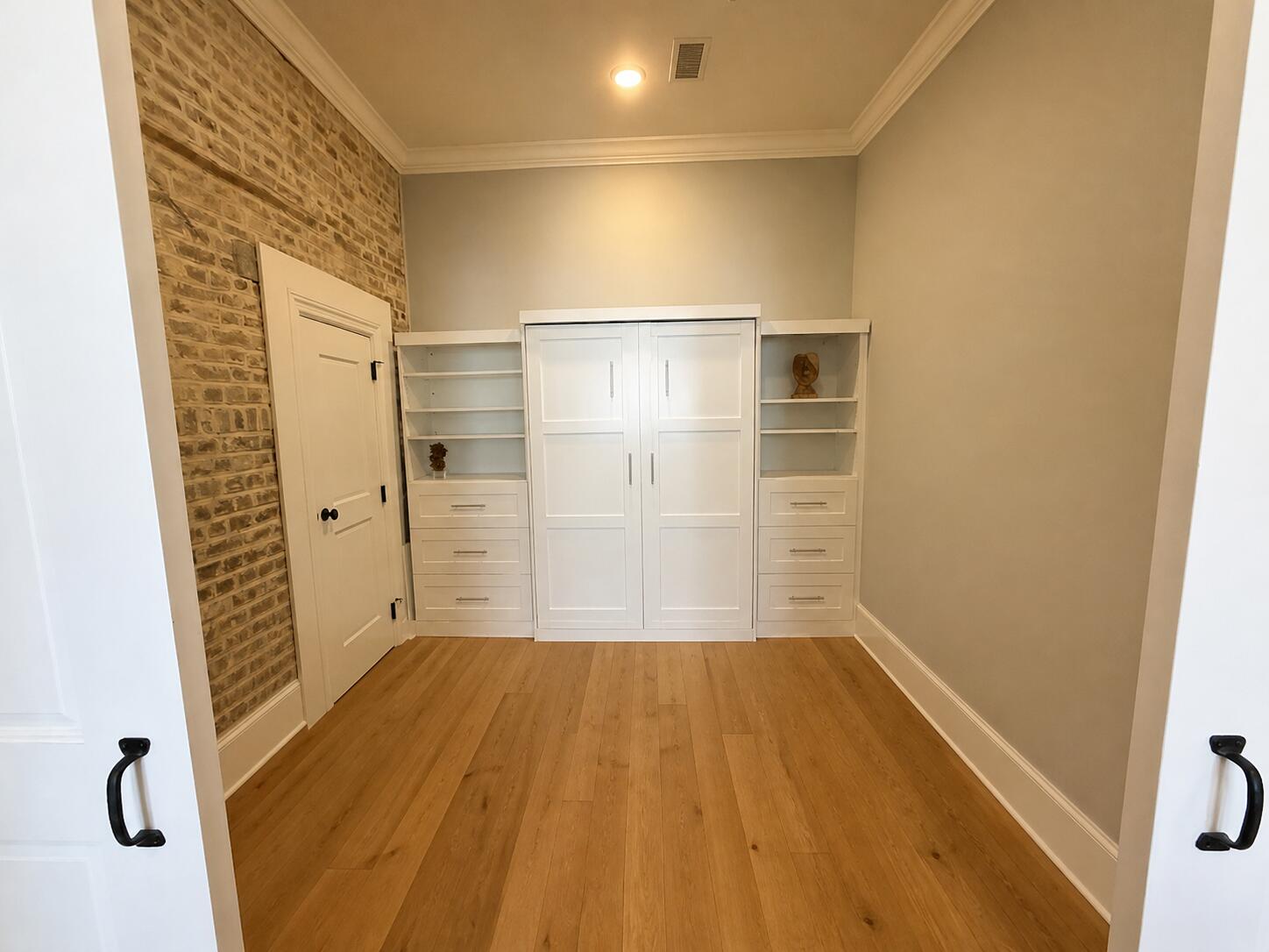 28 Broad Street, Unit 202 Charleston, SC 29401 - Photo 9 of 11 Office