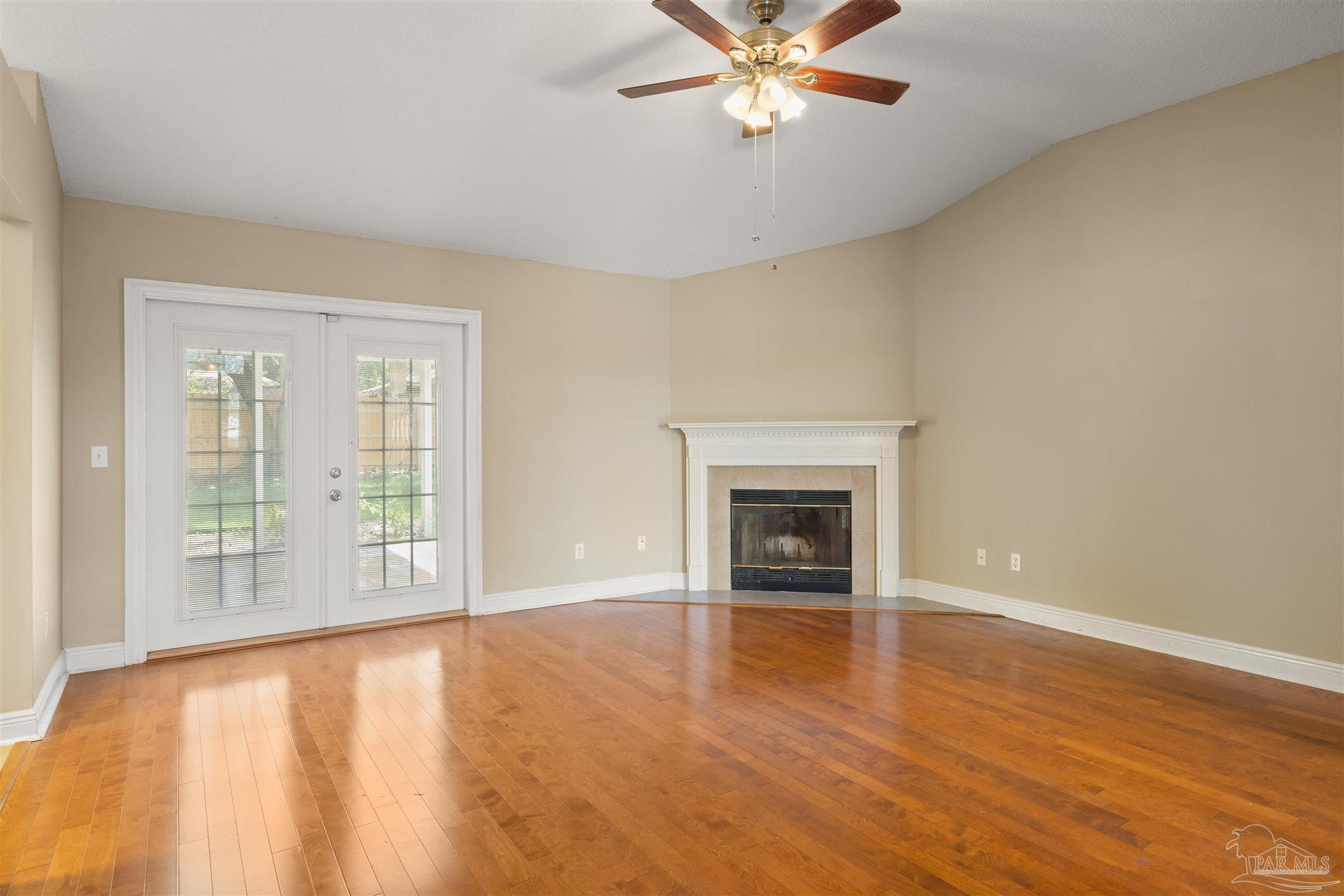 3045 Red Fern Road Cantonment, FL 32533 - Photo 4 of 36 Gallery Image 4
