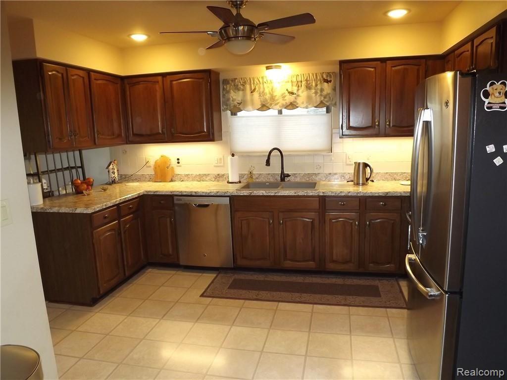 2191 Warrington Road Rochester Hills, MI 48307 - Photo 7 of 17