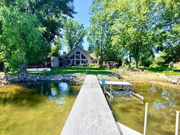 $939,000 | 53502 County State Aid Highway 20, Paynesville, MN 56362