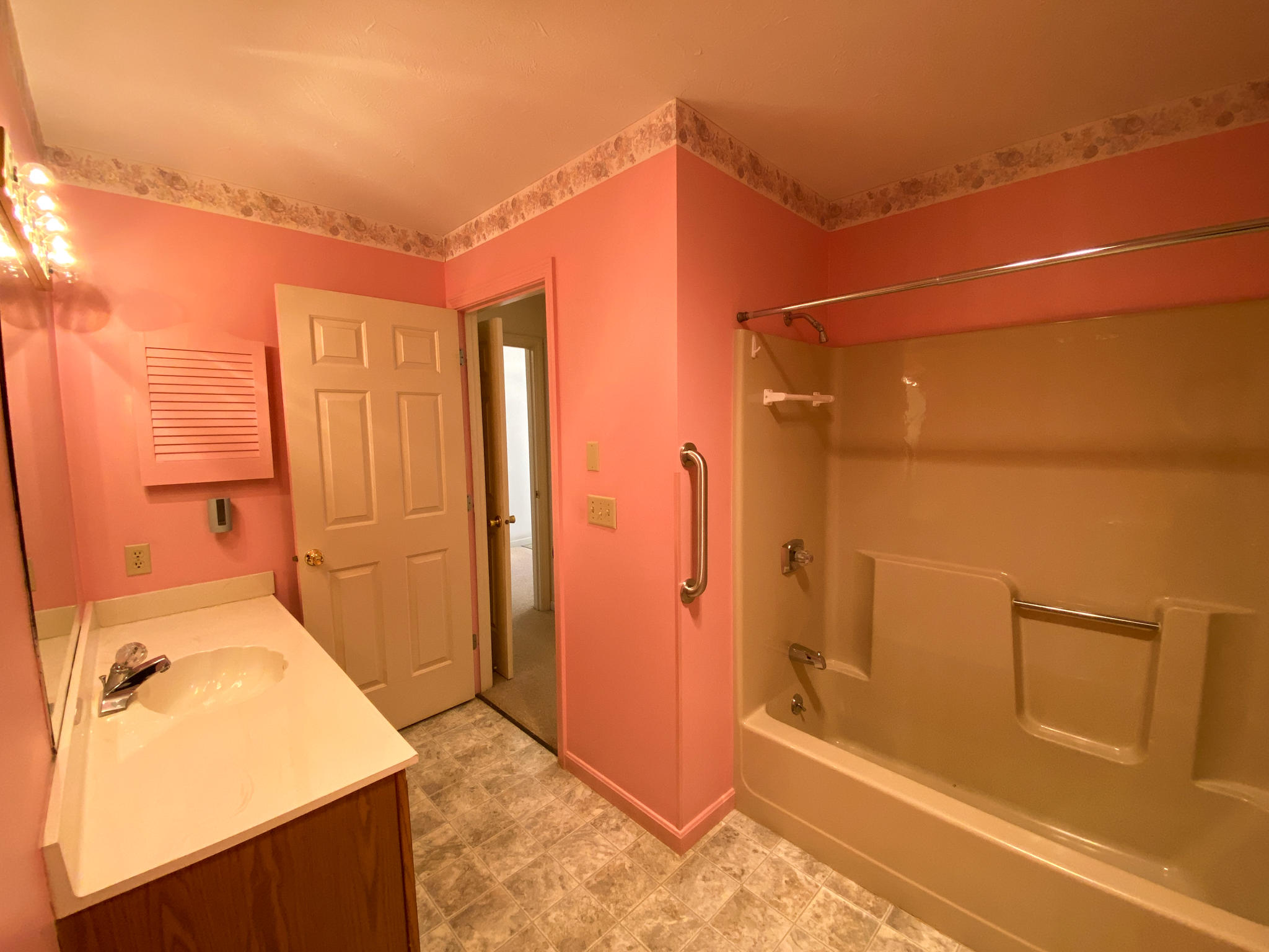 4 Blueberry Cove Road, Unit 4 Yarmouth, ME 04096 - Photo 15 of 25 Bathroom