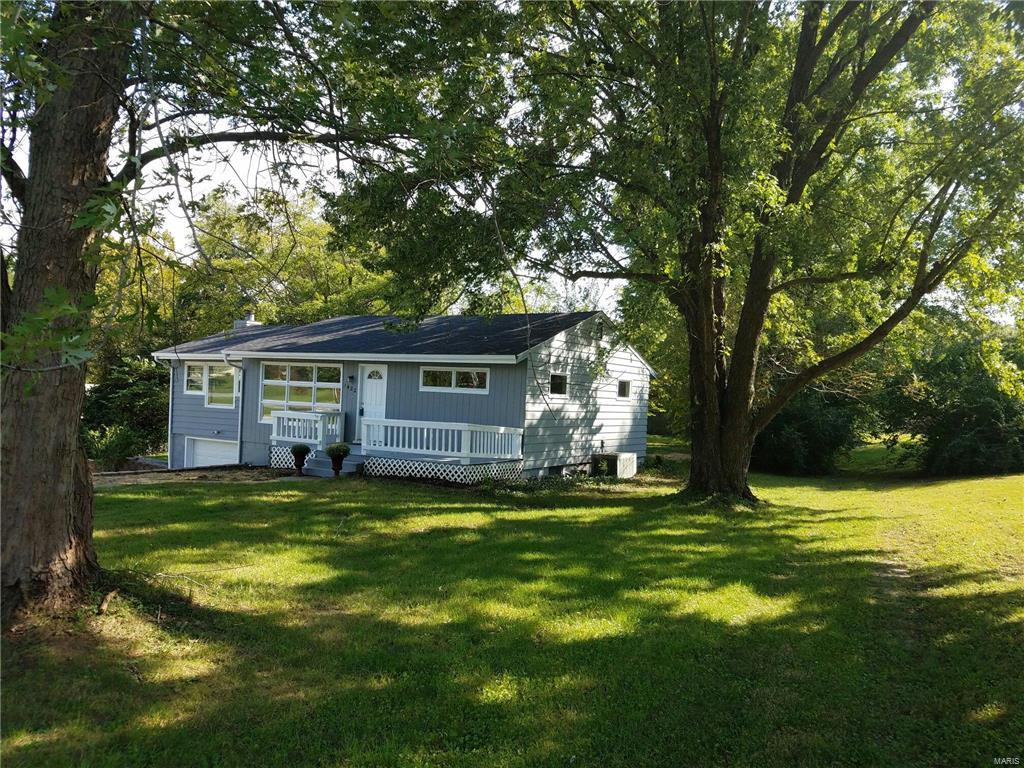 1422 Seiler Road Alton, IL 62002 - Photo 5 of 25