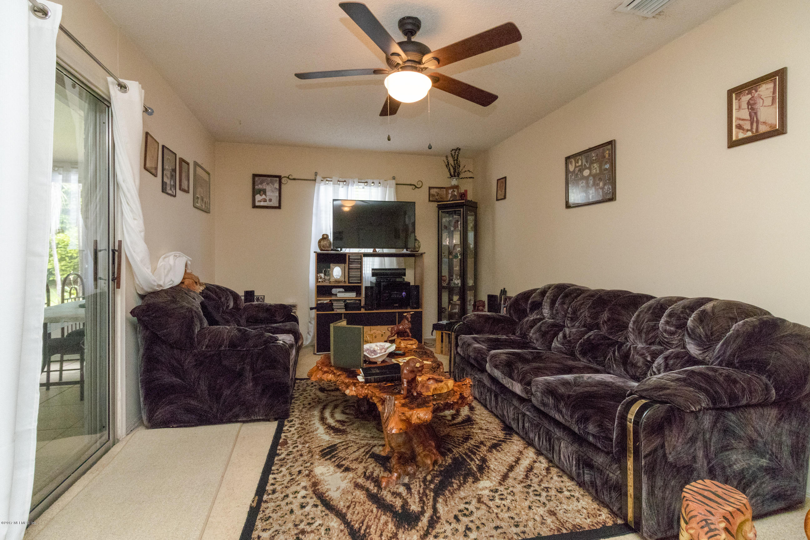 11542 Harts Road Jacksonville, FL 32218 - Photo 11 of 34 Family Room