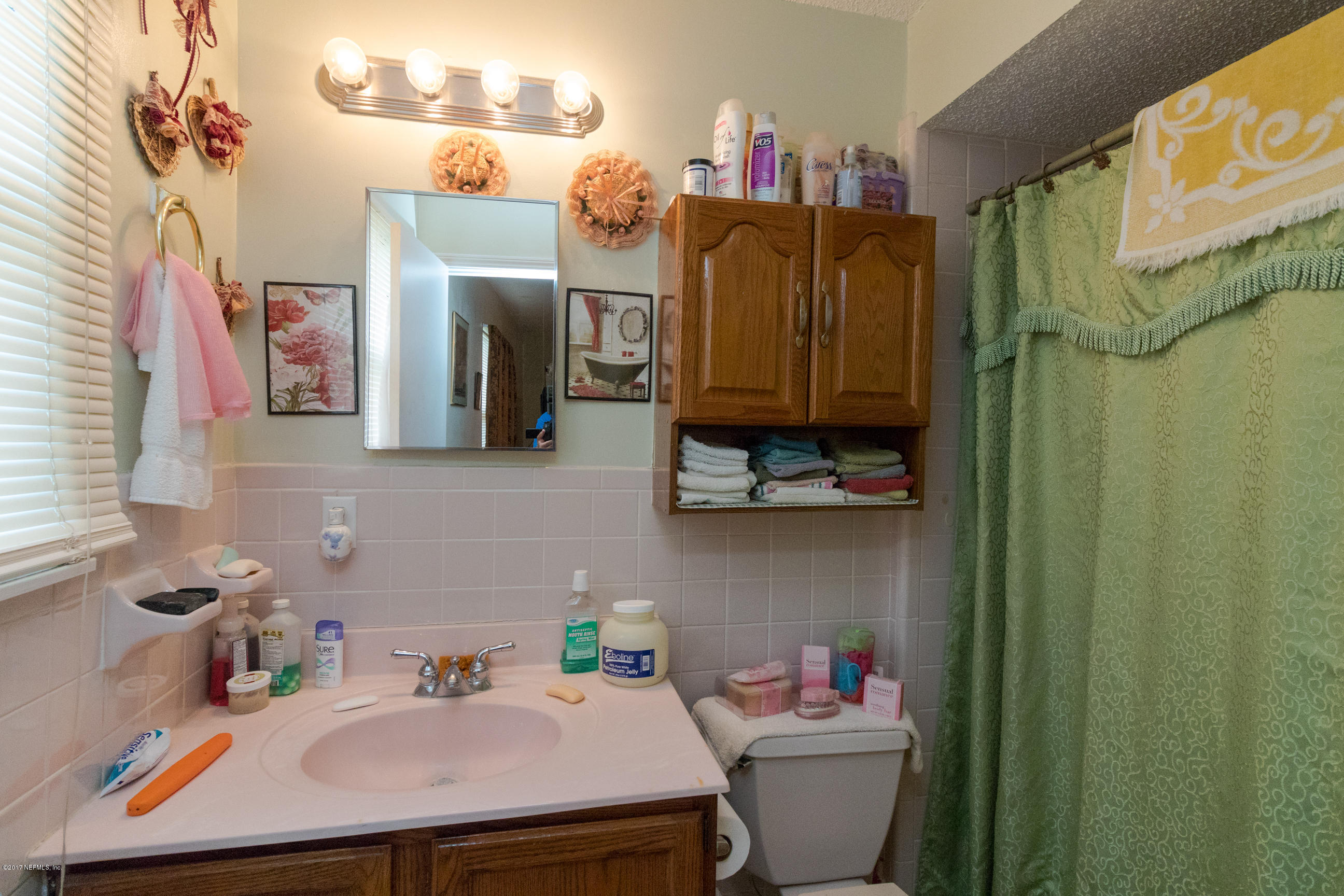 11542 Harts Road Jacksonville, FL 32218 - Photo 20 of 34 Master Bathroom