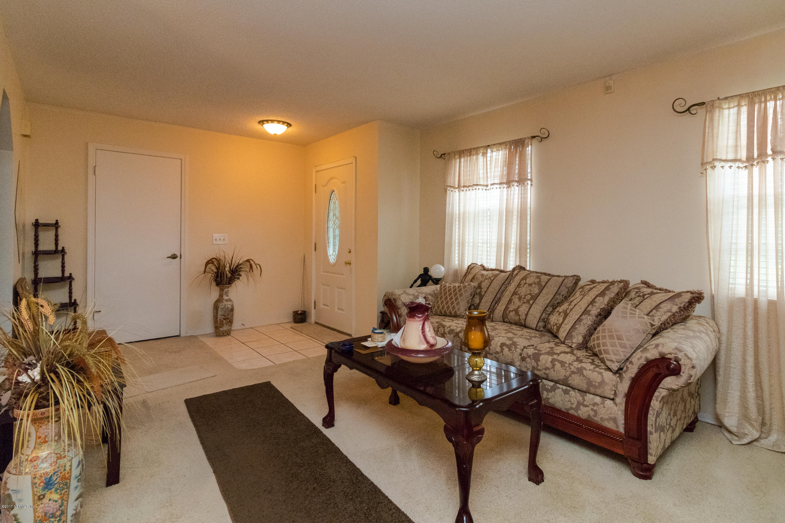 11542 Harts Road Jacksonville, FL 32218 - Photo 6 of 34 Living Room