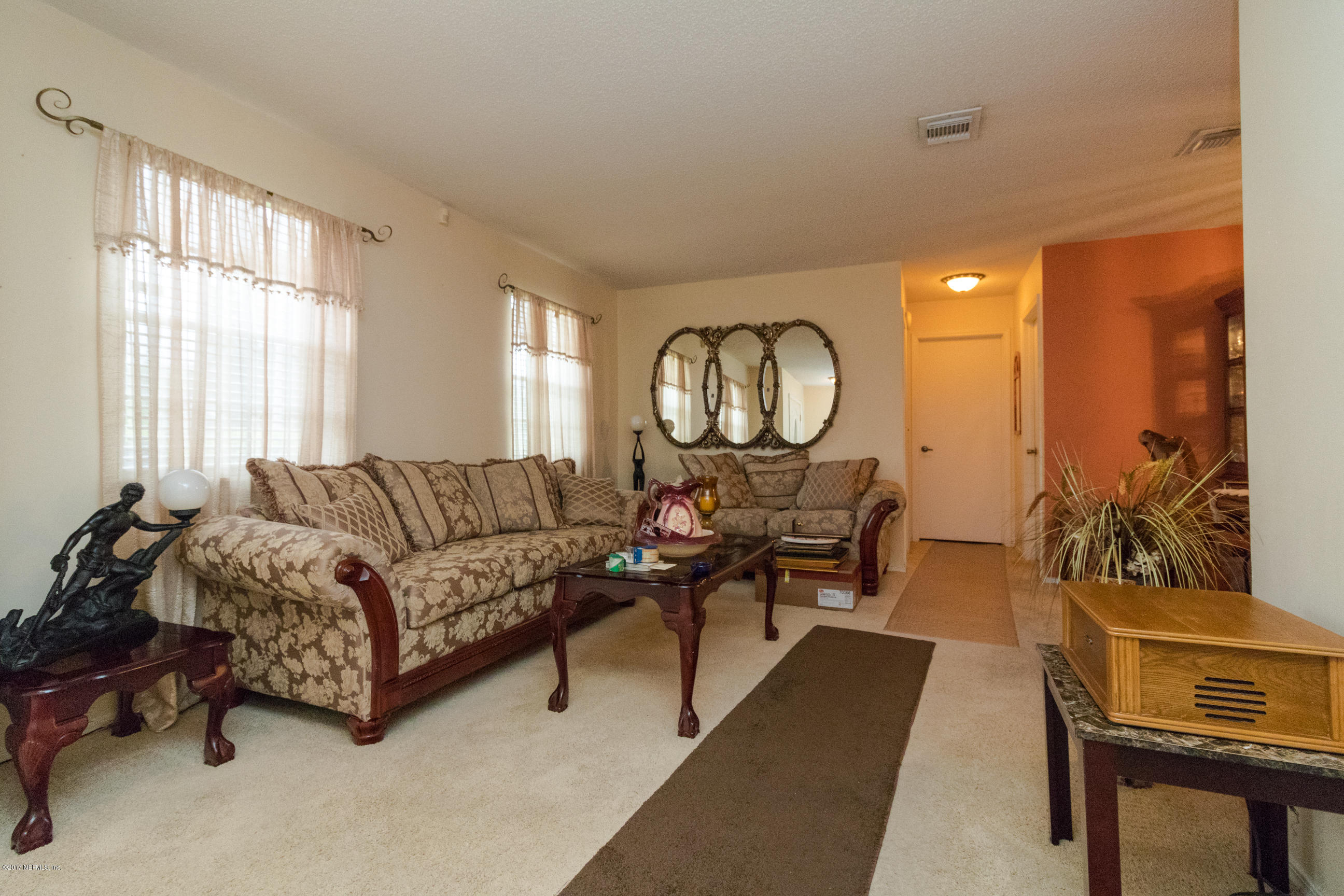 11542 Harts Road Jacksonville, FL 32218 - Photo 7 of 34 Living View 2