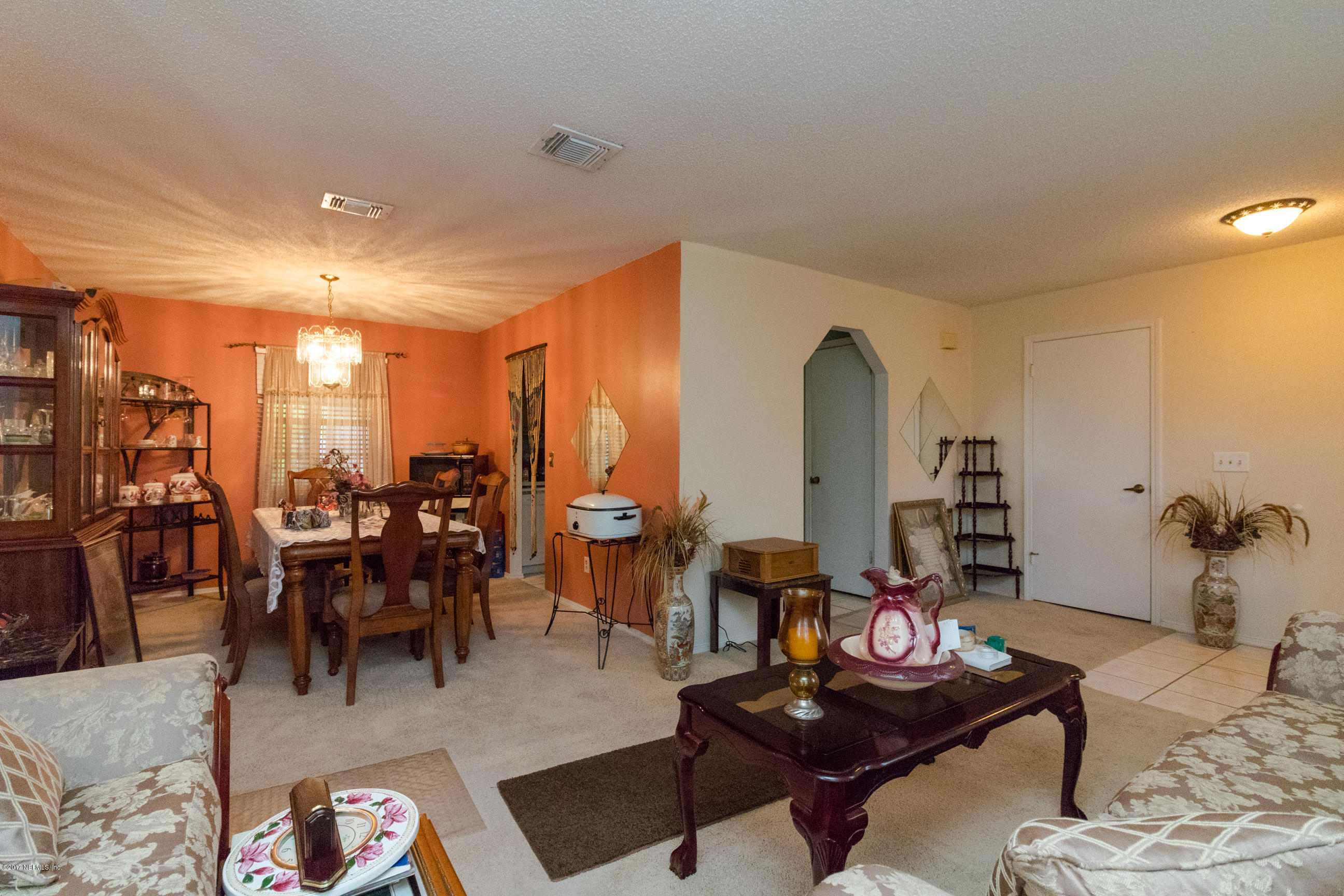 11542 Harts Road Jacksonville, FL 32218 - Photo 8 of 34 Living View 3