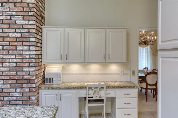$475,000 | 2002 West Regina Avenue, Spokane, WA 99218