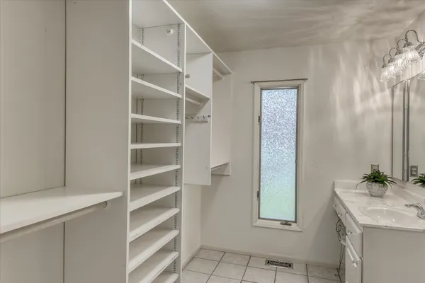 $475,000 | 2002 West Regina Avenue, Spokane, WA 99218