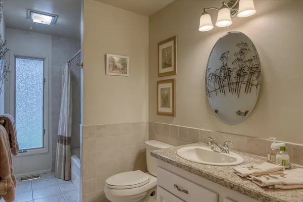 $475,000 | 2002 West Regina Avenue, Spokane, WA 99218