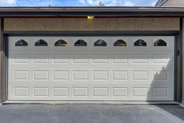 $475,000 | 2002 West Regina Avenue, Spokane, WA 99218