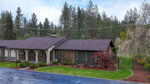 $475,000 | 2002 West Regina Avenue, Spokane, WA 99218