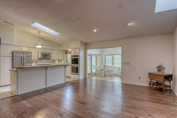 $475,000 | 2002 West Regina Avenue, Spokane, WA 99218