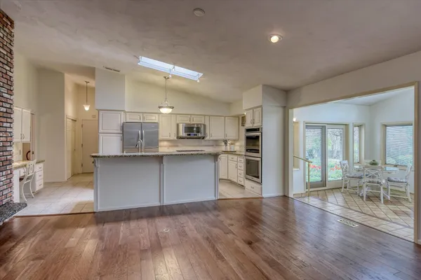 $475,000 | 2002 West Regina Avenue, Spokane, WA 99218