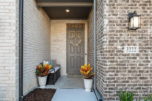 a view of a path with seating space