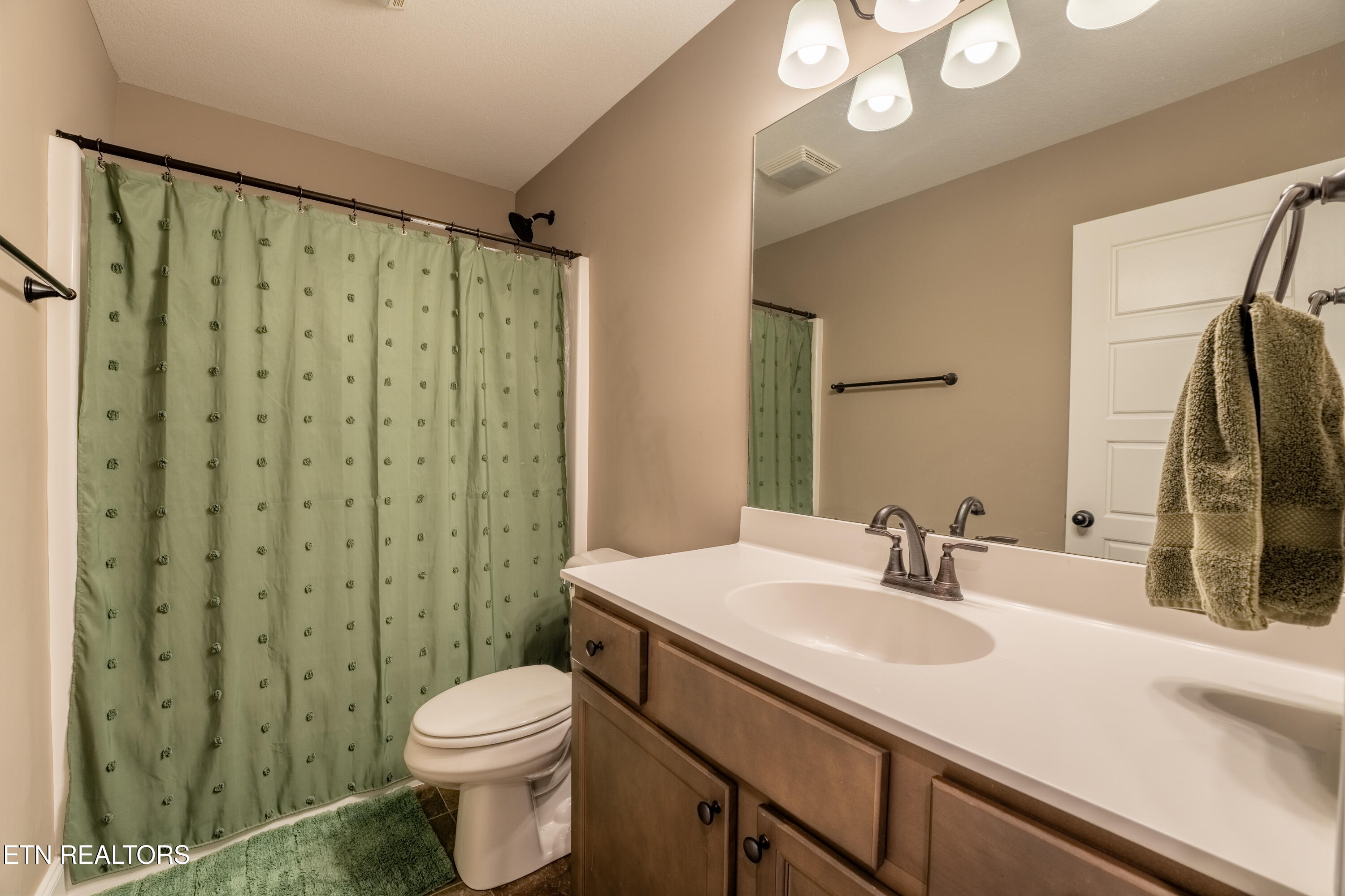 3307 Townsend Pk Lane Powell, TN 37849 - Photo 18 of 41 18 (6)