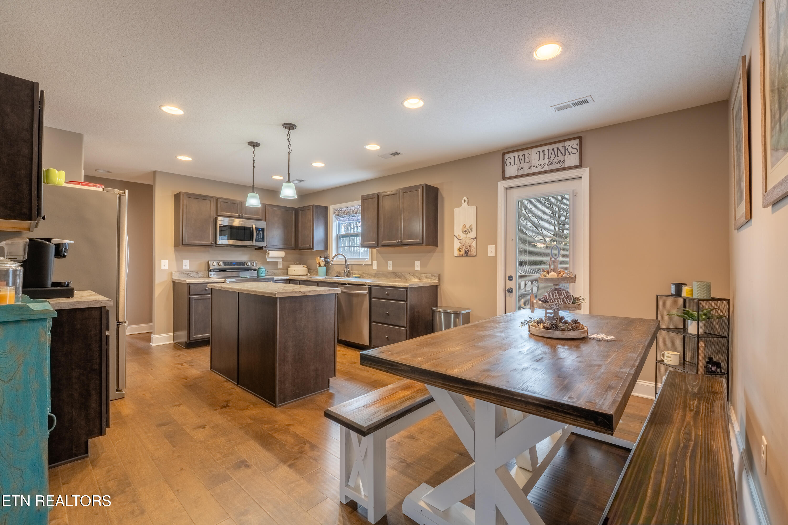 3307 Townsend Pk Lane Powell, TN 37849 - Photo 6 of 41 6 (6)