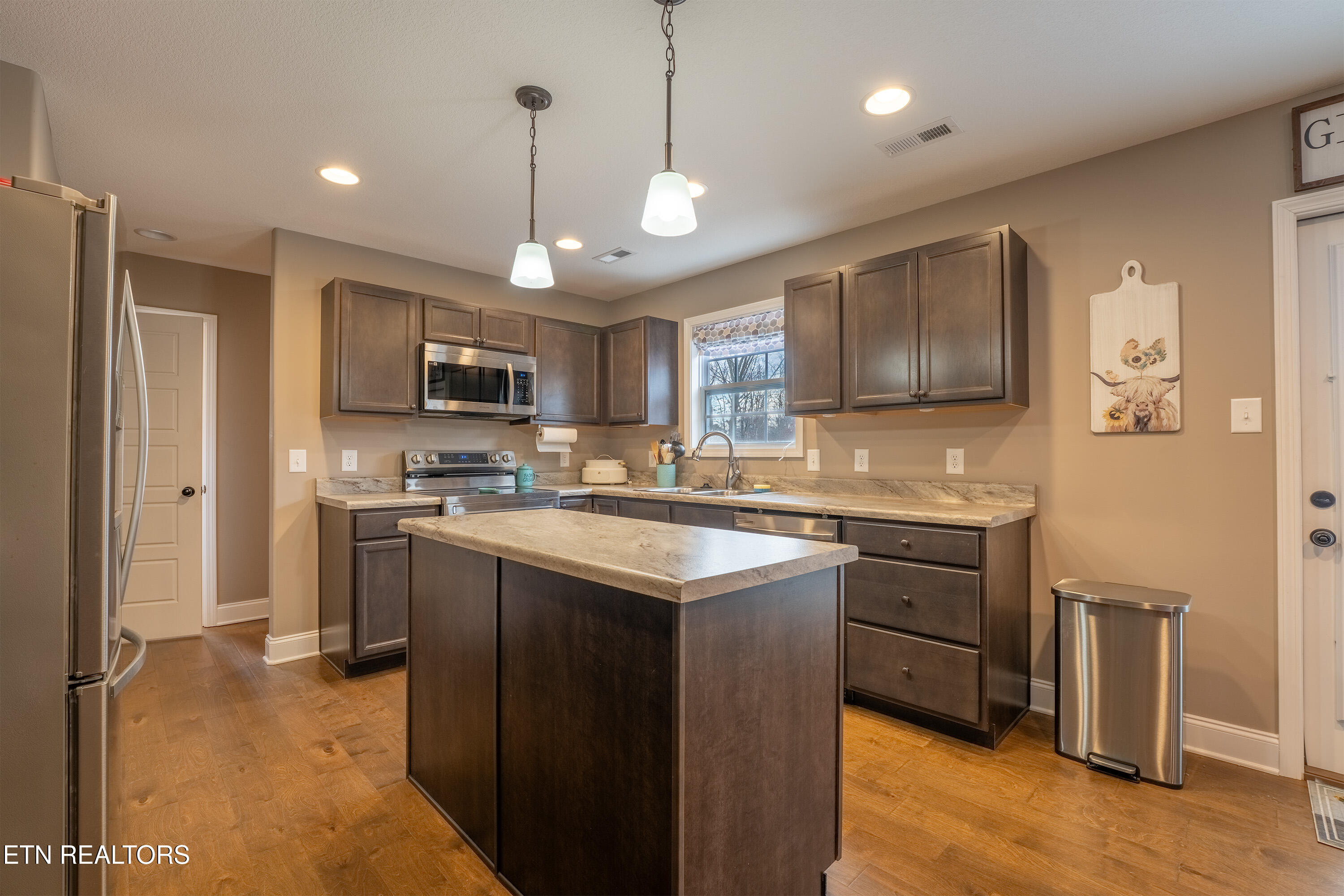 3307 Townsend Pk Lane Powell, TN 37849 - Photo 7 of 41 7 (6)