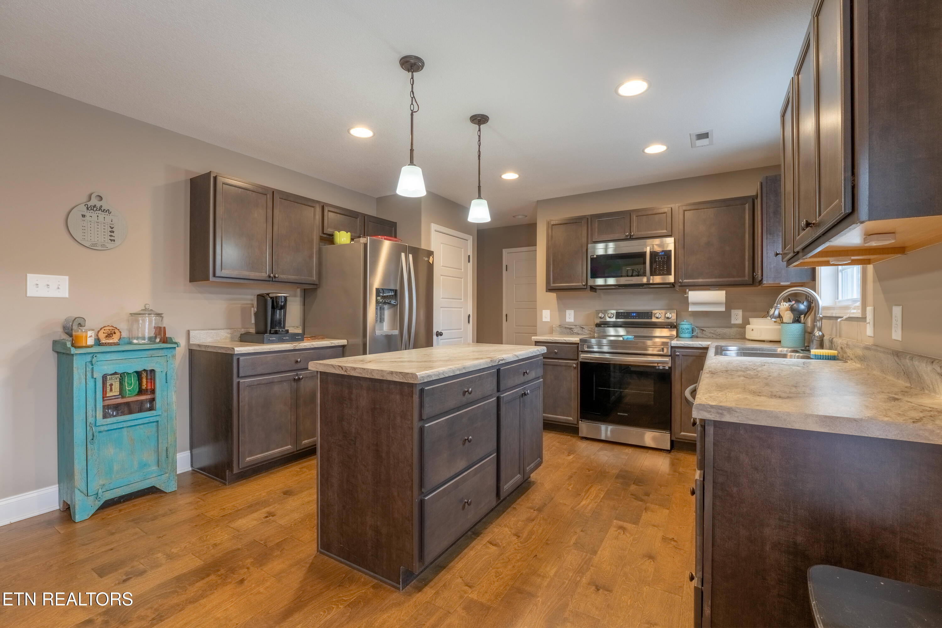 3307 Townsend Pk Lane Powell, TN 37849 - Photo 8 of 41 8 (6)