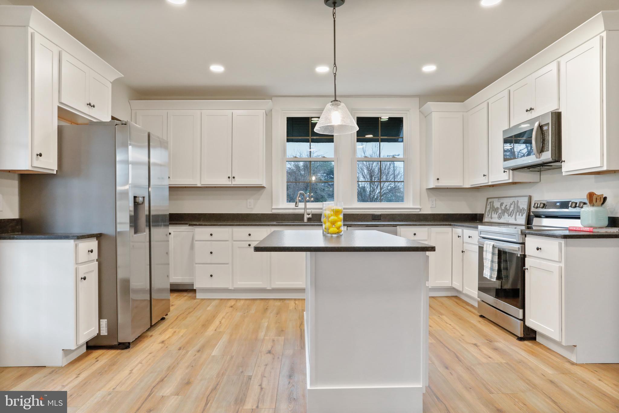 385 Fairview Road Woodstock, VA 22664 - Photo 12 of 55 Kitchen with stainless steel appliances