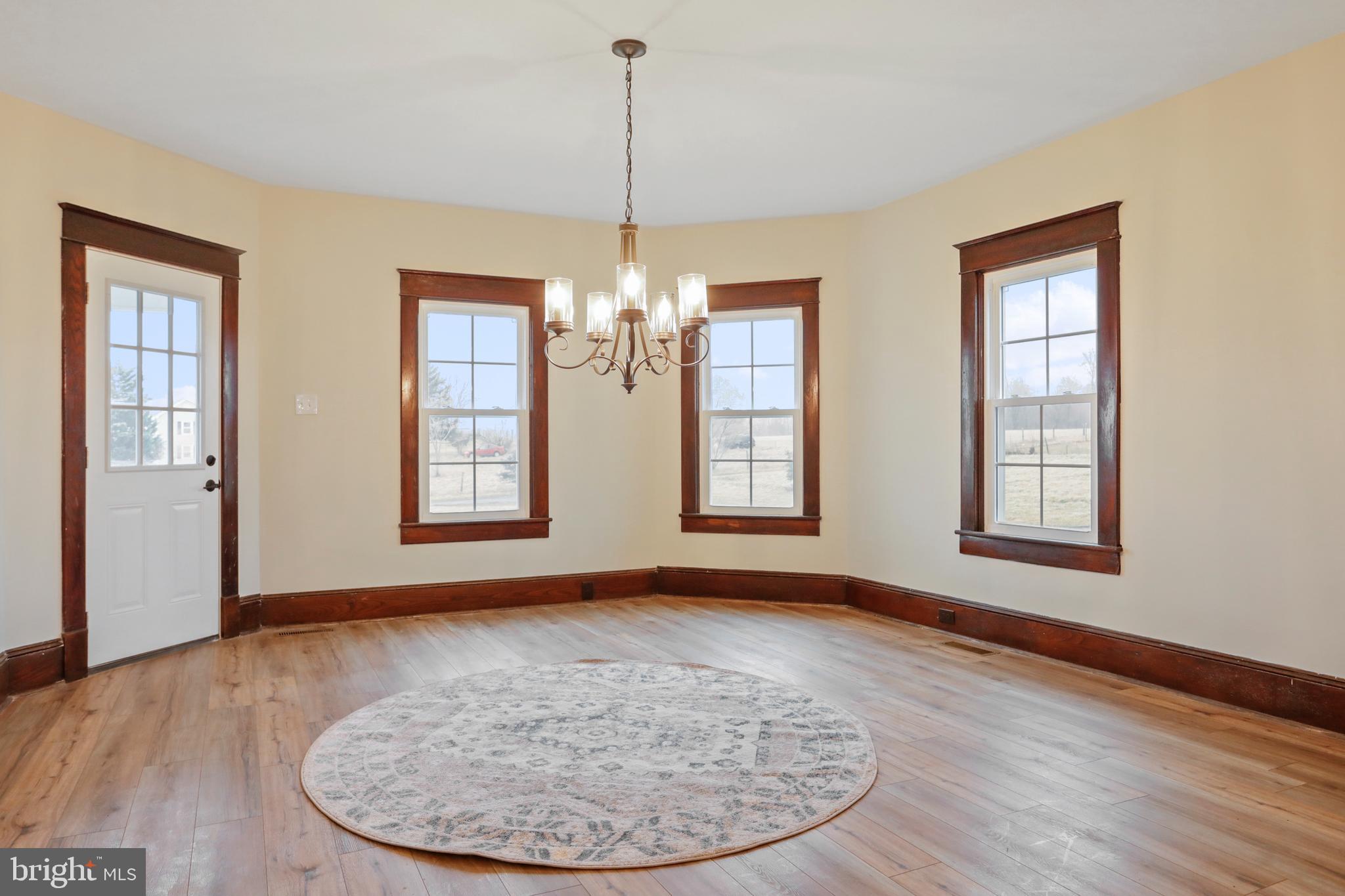 385 Fairview Road Woodstock, VA 22664 - Photo 20 of 55 Dining Room