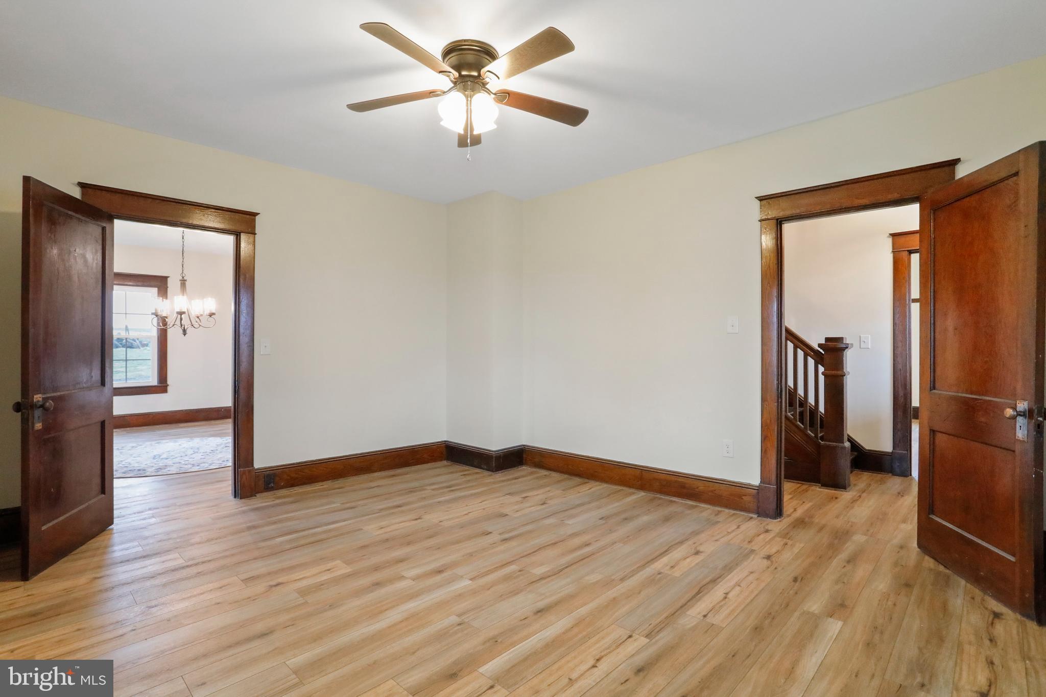 385 Fairview Road Woodstock, VA 22664 - Photo 23 of 55 Living Room