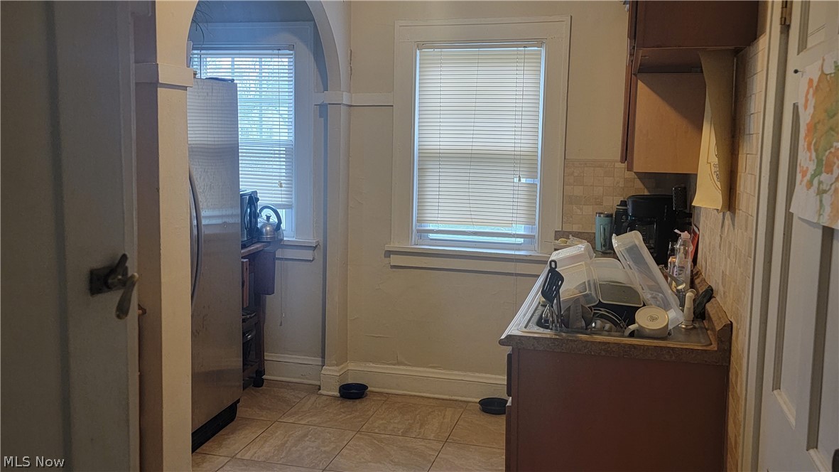 3562 Riedham Road Cleveland, OH 44120 - Photo 2 of 29