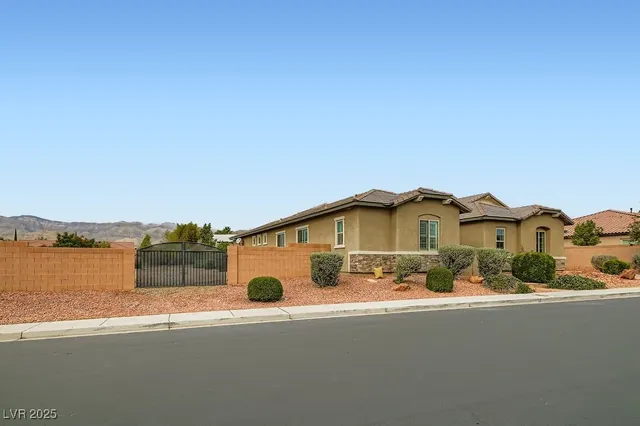 $4,200 | 6823 Willowcroft Street, Las Vegas, NV 89149