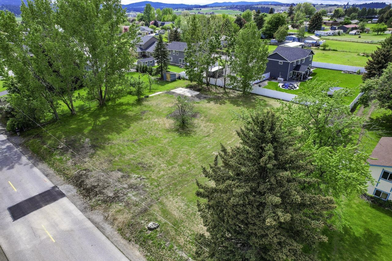 704 South Henry Road Greenacres, WA 99016 - Photo 10 of 13 Gallery Image 10