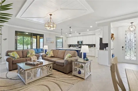 $574,900 | 17411 Cherrywood Court, Unit 7304, Bonita Springs, FL 34135