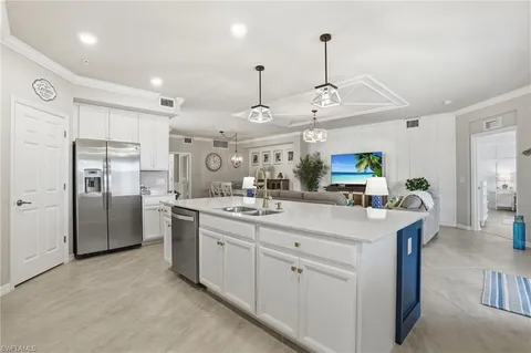 $574,900 | 17411 Cherrywood Court, Unit 7304, Bonita Springs, FL 34135