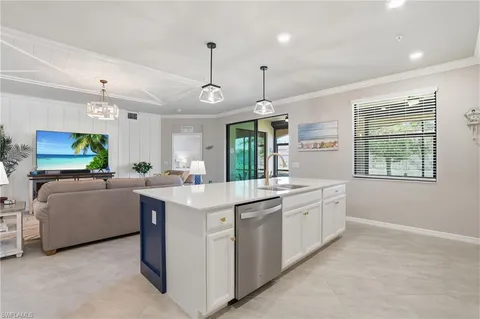 $574,900 | 17411 Cherrywood Court, Unit 7304, Bonita Springs, FL 34135
