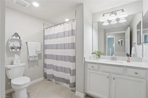 $574,900 | 17411 Cherrywood Court, Unit 7304, Bonita Springs, FL 34135