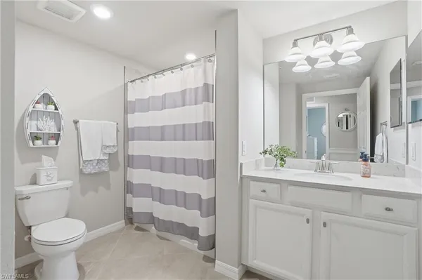 $574,900 | 17411 Cherrywood Court, Unit 7304, Bonita Springs, FL 34135